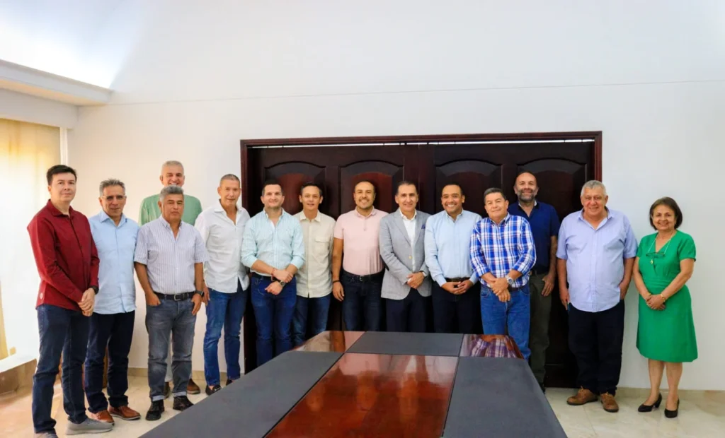 Imagen referente a posesión nuevo presidente ejecutivo Cámara de Comercio de Ibagué