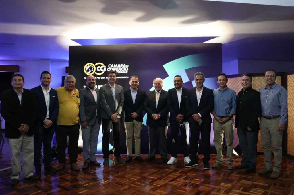 Imagen referente a La Junta Directiva de la Cámara de Comercio de Ibagué presentó al nuevo presidente ejecutivo en ceremonia pública