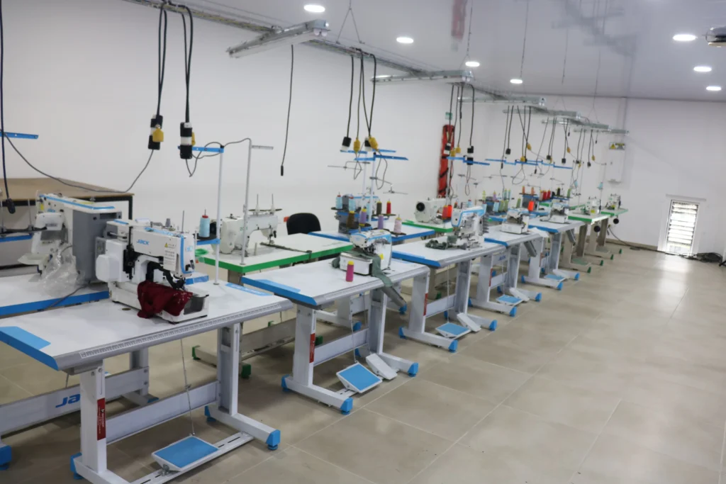 Imagen referente a Mincomercio e iNNpulsa potenciarán 240 unidades productivas del sector de la confección en Ibagué.