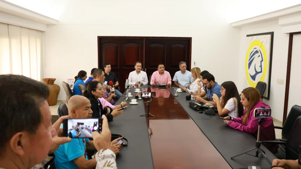 Imagen referente a rueda de prensa junta directiva cámara de comercio de Ibagué