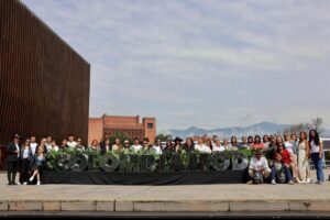 Empresarios asistentes a feria Colombiamoda 2025