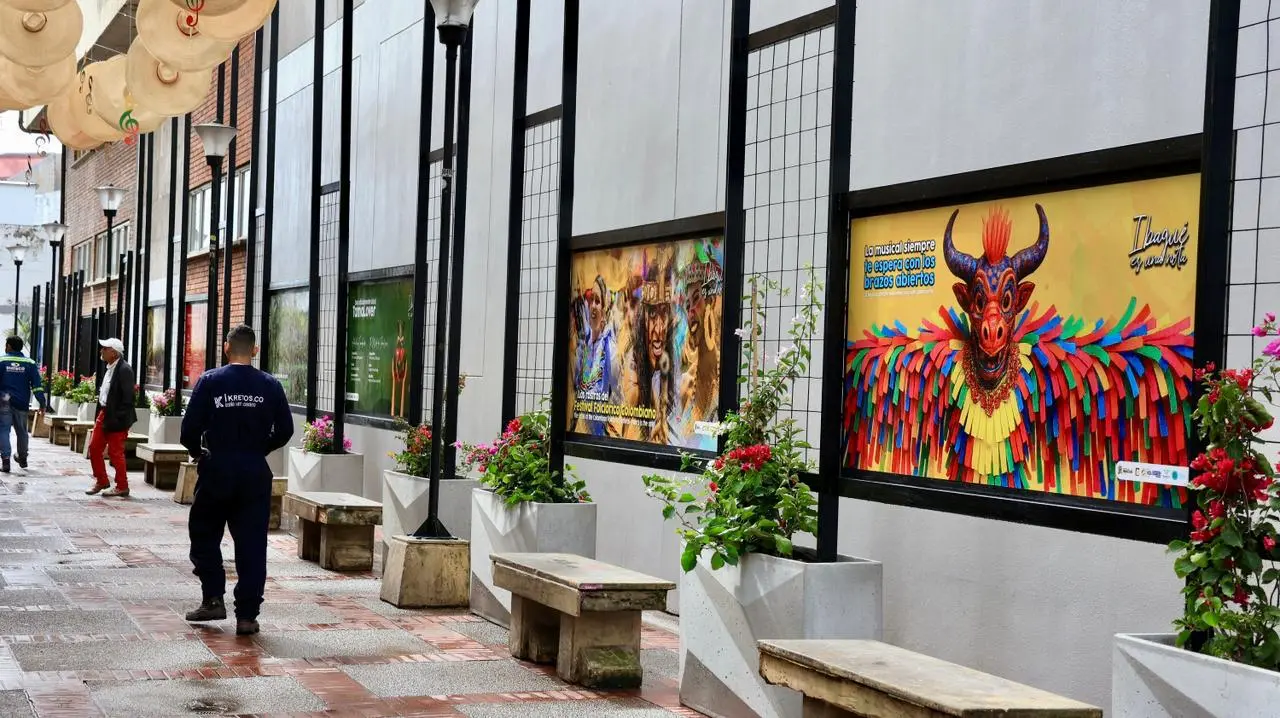 Fotografías murales del Callejón de los Vientos 2025