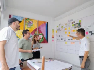 FOTOGRAFÍA REUNIÓN DE EMPLEADOS